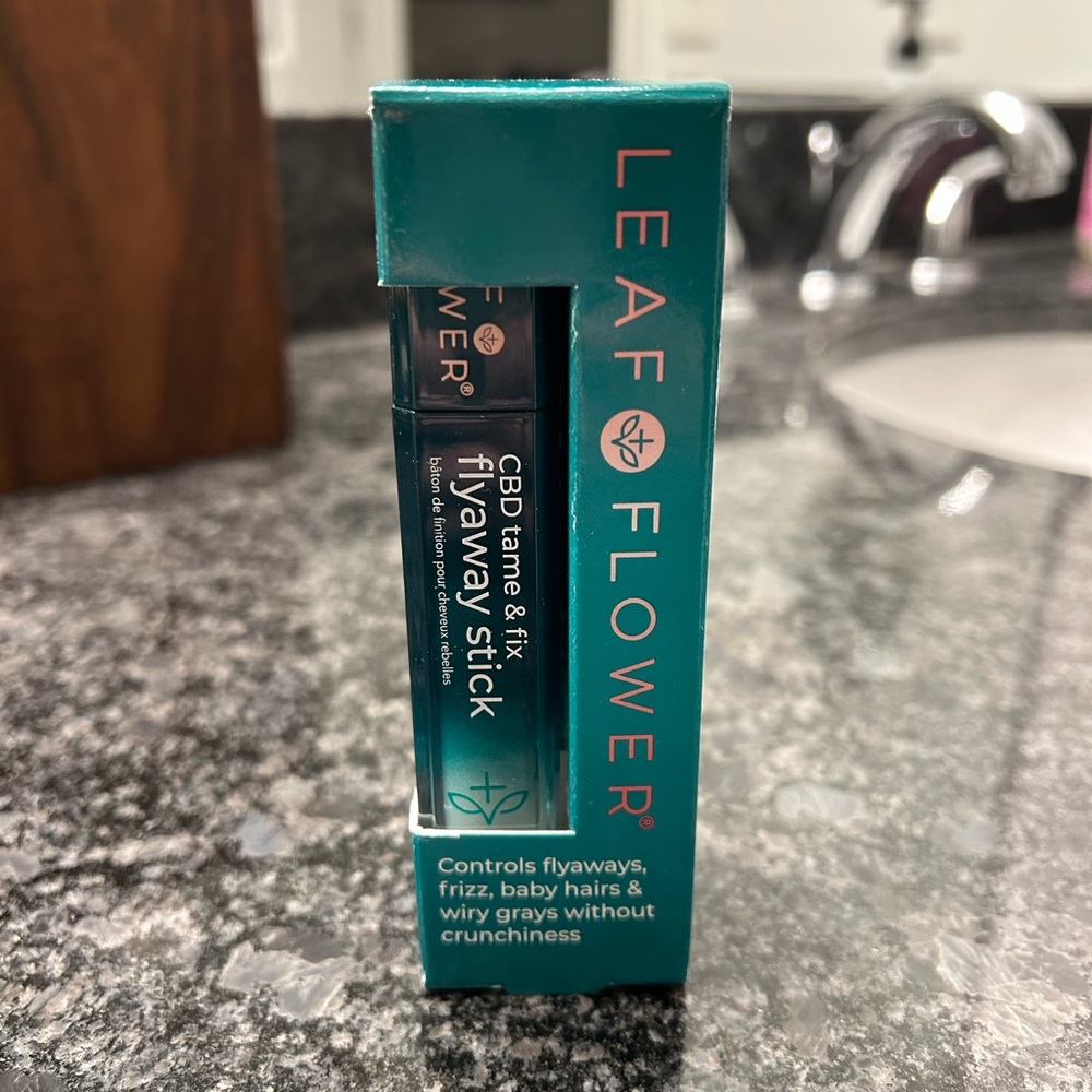 Leaf & Flower Flyaway Stick